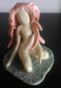 VINTAGE - FACELESS RED HEADED NUDE WOMAN SITTING - SCULPTURE - STATUE - Picture 1 of 5