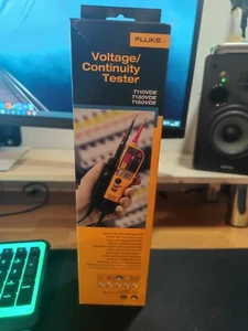 Fluke T150/VDE Zweipoliger Spannungsprüfer CAT III 690 V, CAT IV 600 V LED, LCD, - Bild 1 von 7