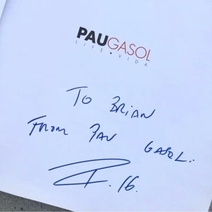 Pau Gasol Signed 2013 Book Life Vida SIGNED IN ENGLISH + AUTOGRAPH Laker Legend! - Picture 1 of 12