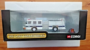 Corgi 54703 E-One Side Mount Fire Tender Newark Feuerwehr Maßstab 1:50 NEU - Bild 1 von 5