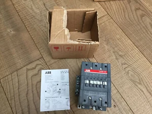 1SFL431022R8911 ABB Contactor UA95-30-11 110-115V 50Hz 115-127V 60Hz new - Imagen 1 de 6