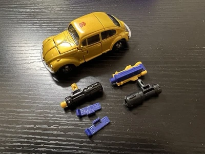 Transformers Buzzworthy Bumblebee Creatures Collide Goldbug - Image 1 of 4