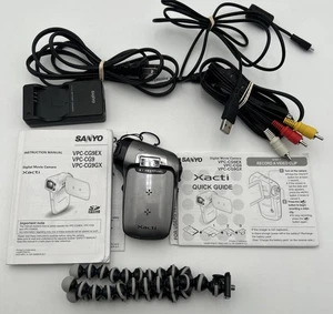 Sanyo VPC-CG9 Digital Movie Camera With Accessories & Manuals 9.1 MP UNTESTED - Picture 1 of 14