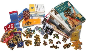 Lote De Colección Boy Cub Scouts of America Insignias BSA, Prendedores, Cintas, Libros y Más - Imagen 1 de 11