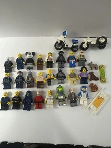 Lot Of 24 Lego Minifigures And Accessories Bikes And Animals - Picture 1 of 3