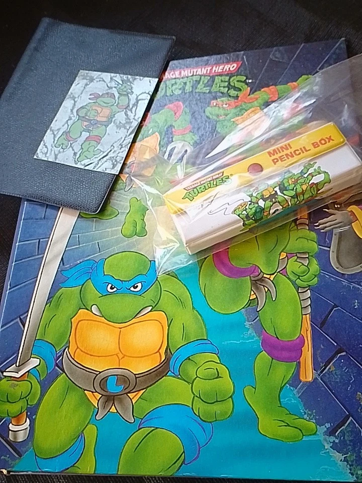 Classeur TORTUES NINJA -1990 -mini Pencil Box COLLECTOR Article Introuvable Lot - Photo 1/4