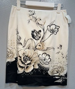 White House Black Market Skirt Women’s Size 6 Pencil Floral Lining Zip Up NWT - Picture 1 of 13