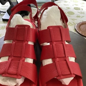 Neue Wonders Sandalen. Größe 8 (Euro 41) in rot. Neu - Originalkarton. Modell D-9724 - Bild 1 von 14