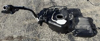 15 16 17 18 PORSCHE MACAN Fuel Tank Foto 1 de 4