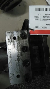 ORIGINAL ABS-Pumpe KIA SEDONA Mk II (VQ) 2006 - Picture 1 of 2
