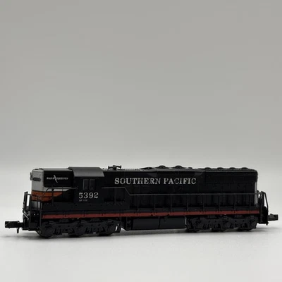 N scale Atlas #4539 Southern Pacific EMD SD-9 Locomotive  Preowned never run  - Image 1 of 4