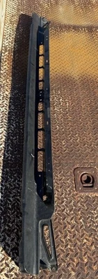 Nuevo de Lote Antiguo 1980 Chevy GMC Truck K5 Panel de Cabezal Parrilla Inferior Parachoques Panel de Relleno OEM Foto 1 de 4