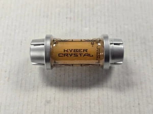 Star Wars Galaxy's Edge YELLOW KYBER CRYSTAL Lightsaber Savi's Workshop Disney - Picture 1 of 3