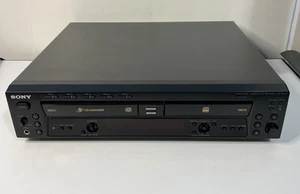 Sony RCD-W500C 5 Disk CD Changer and Recorder Parts/Repair Powers On READ - Picture 1 of 6