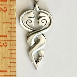 Vintage 925 Love Couples Together Entwined Pendant BOX Chain Signed DOUBLE SIDED - Picture 1 of 8