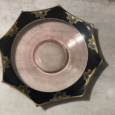 Винтажная восьмиугольная пластина из розового стекла времен Великой депрессии с позолоченной каймой из черного аметиста 11 дюймов - Изображение 1 из 4
