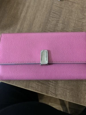 Cartera Liz Claiborne Rosa Imitación Cuero Interior Verde De Colección Foto 1 de 3