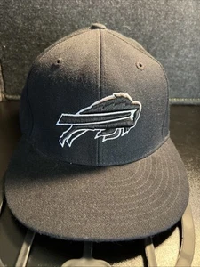 Buffalo Bills Hat Cap Fitted Mens 7 3/4 Black NFL Football Logo Reebok - Picture 1 of 9