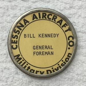 Insignia alfiler CESSNA AIRCRAFT CO División Militar Bill Kennedy General Capaz Wichita - Imagen 1 de 2