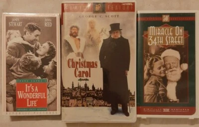 CHRISTMAS (3 VHS)Its A Wonderful Life; A Christmas Carol; Miracle On 34th Street Foto 1 de 4