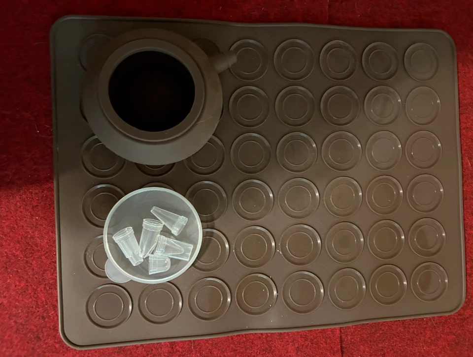 Macaron Baking Sheet and Filler with Tips-new - Image 1 of 1