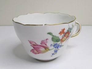 Antique Meissen Coffee Cup in Hand Painted Porcelain, 19th Century - Picture 1 of 9