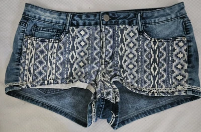Women's LEI Ashley Lowrise Blue Jean Shorts US Size 13 Womens Apparel Activewear - Image 1 of 4