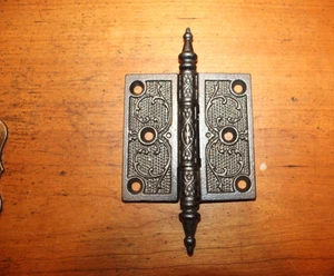 One 3-1/2 x 3-1/2 Ornate Steeple Tipped Cast Iron Victorian Eastlake Hinge D-23 - Picture 1 of 5