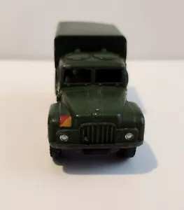 Camión Humber Dinky Toy militar 641 genuino de 1 tonelada con barra de remolque añadida - Imagen 1 de 13