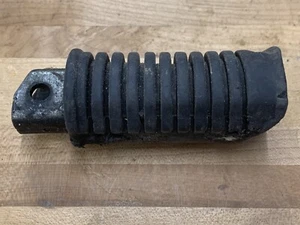 SUZUKI Left Foot Peg GSX250 GSX400 GSX750 GS1000 GS1100 GS1100 PV50 GN400 GN250 - Picture 1 of 2