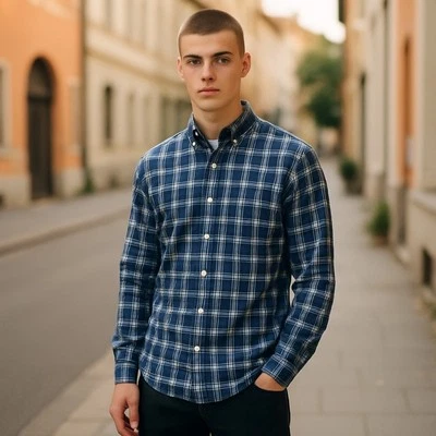 Camisa de manga larga a cuadros azul y blanca para niños Abercrombie talla XL Foto 1 de 4