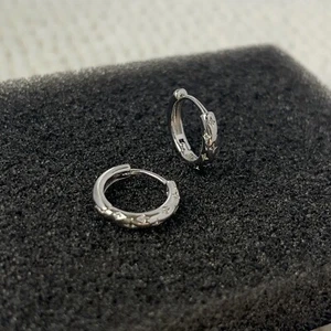 Star Small Hoop Earrings for Women Men Streetwear Unisex Earrings - Picture 1 of 5