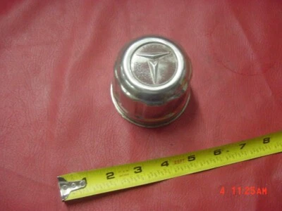 Tapa central de metal vintage Toyota Corolla Celica 1974-1983 OEM Foto 1 de 4