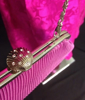 BIJOUX TERNER Rosa Satinado Plata Concha Marina Estrás Cierre y Cadena Bolso sin asas ¡Cartera sin asas! Foto 1 de 4