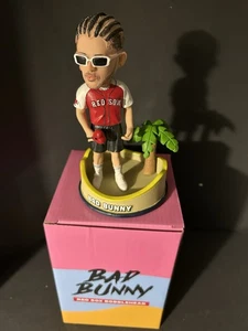 Boston Red Sox Bad Bunny Bobblehead SGA Fenway Park 2023 Nuevo - Imagen 1 de 12