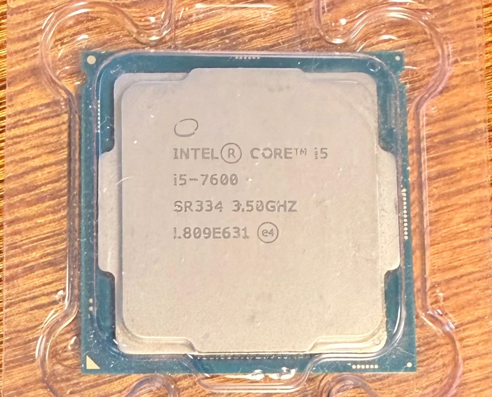 Intel Core i5-7600 3.50GHz Quad Core LGA1151 6MB Processor CPU, SR32V - Image 1 of 1