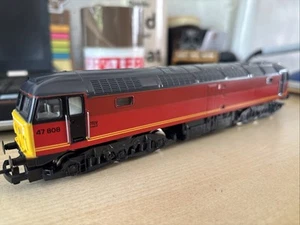 HORNBY CLASS 47 808 IN RES RED LIVERY OO GAUGE - Picture 1 of 8