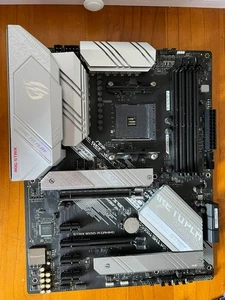 ASUS ROG STRIX B550 Gaming Motherboard - Picture 1 of 3