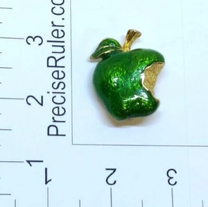 Vtg Bitten Green Apple Brooch Pin Enamel & Gold Tone Metal 1" - Picture 1 of 4