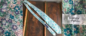 VTG 70s LIBERTY OF LONDON COTTON PRINTED NECKTIE PINK PURPLE AQUA GREEN ENGLAND - Picture 1 of 6
