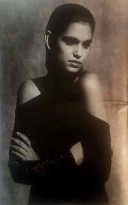 CINDY CRAWFORD by Albert Watson CATALOG LOOK BOOK Anna Molinari Blumarine 1989 - Image 1 of 4