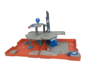 2005 Matchbox J4761 Pop Up Adventure Set Auto Center Garage Spielzeug - Bild 1 von 12