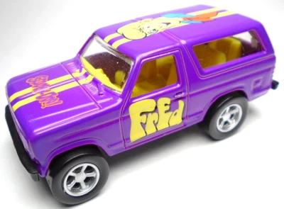 1999 RACING CHAMPIONS '80 FORD BRONCO SCOOBY-DOO! FRED PURPLE 2 5/8" DIECAST SUV - Image 1 of 4