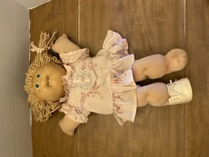 Muñeca infantil repollo parche 1982 niña - Imagen 1 de 7