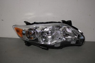2011 2013 TOYOTA COROLLA RIGHT SIDE HEADLIGHT HALOGEN Foto 1 de 4