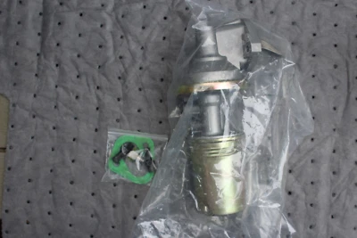 CarQuest 3541153 1963-77 FORD-MERCURY types Mechanical Fuel Pump - BRONCO etc Foto 1 de 3