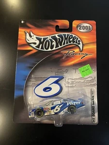 HOT WHEELS NASCAR Pit Board Rouch Racing #6 Mark Martin Pfizer 2001 1:64 - Picture 1 of 8