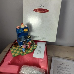 1995 Christmas Eve Bake-Off Hallmark Keepsake Ornament Artist Signed MIB - Picture 1 of 8