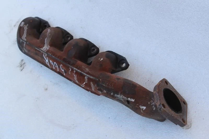 Jaguar XK8 1998 colector de escape del lado derecho del pasajero Foto 1 de 4