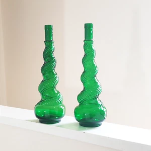60's Vintage Green Glass Genie Bottles Set Of 2 - Snakeskin Twist - Depose 37cm - Picture 1 of 10